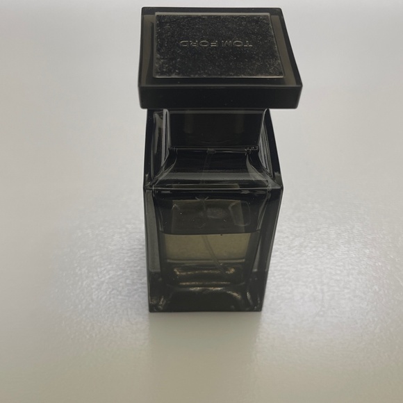 Discontinued Tom Ford Oud Minerale 50ml EDP Spray fragrance perfume - Picture 6 of 8